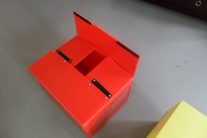 纸箱型中空板周转箱